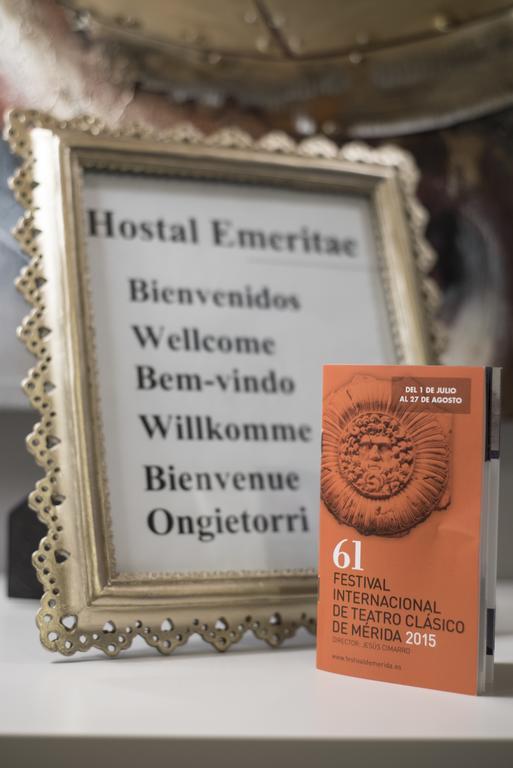 Hostal Emeritae Merida Exterior photo