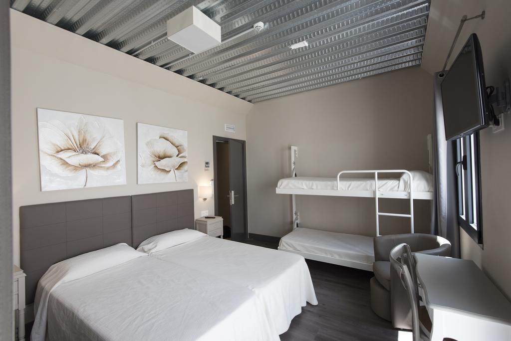 Hostal Emeritae Merida Room photo