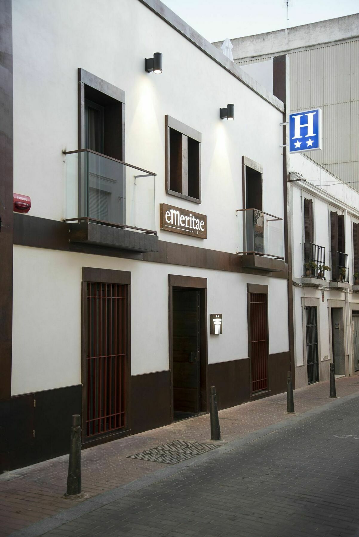 Hostal Emeritae Merida Exterior photo